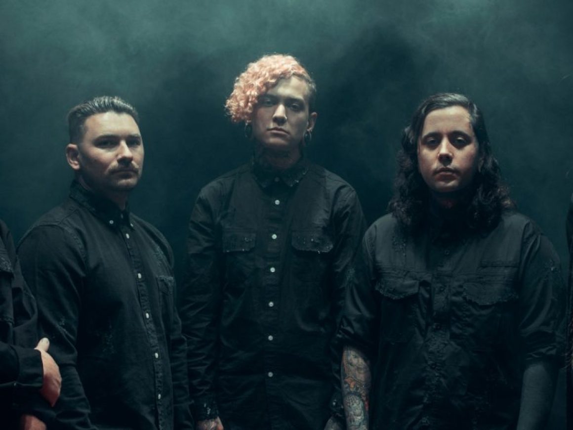 Lorna Shore_crop